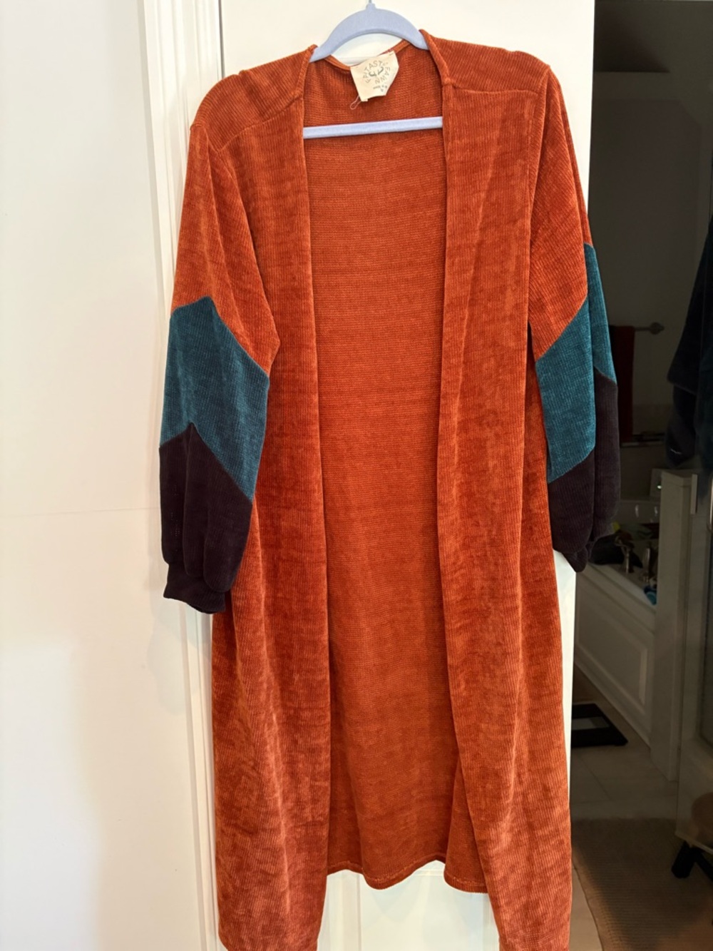 Cozy Burnt Orange Long Cardigan with Colorblock Sleeves